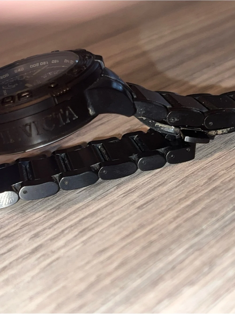 Invicta bold black
